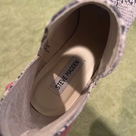 Steve Madden booties - Picture 4 of 6
